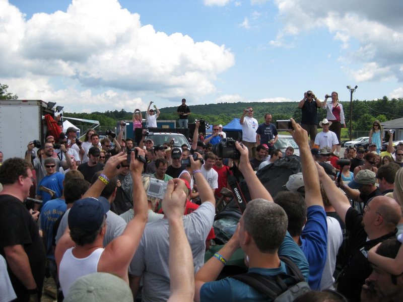 Illustration for article titled The 24 Hours Of LeMons New England 2009 Über Gallery, Part 4